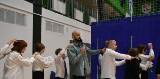 Школьники Губкинского улучшили навыки коммуникации на тренинге известного бизнес-коуча из Казани