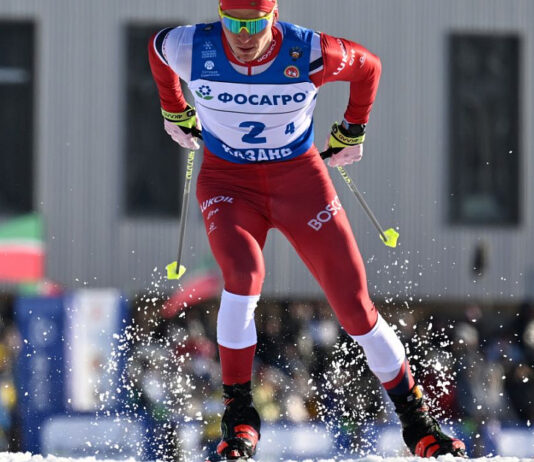 Александр Большунов впервые заявлен на гонку после скандала с отстранением