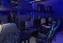 Алексей Текслер и Никита Нагорный посетили фиджитал-центр