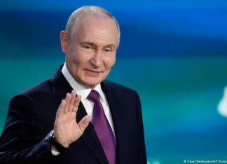 Путин предложил Европе вновь закупать нефть и газ у России