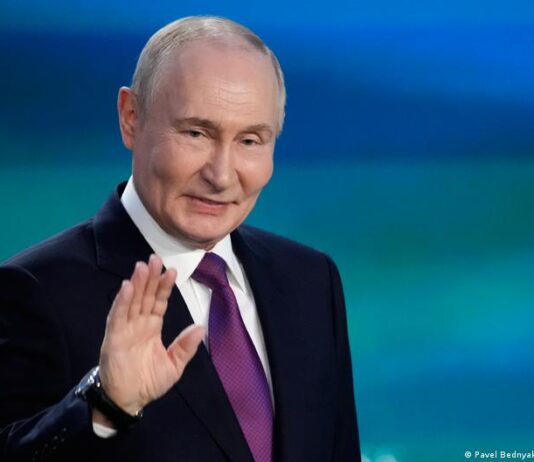 Путин предложил Европе вновь закупать нефть и газ у России