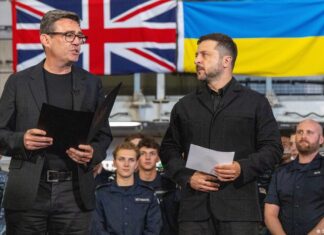 Зеленский стал первым иностранным гостем премьера Бёрнема